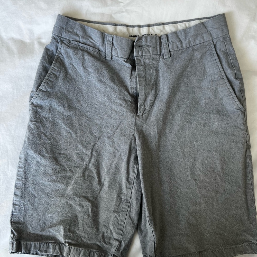 Old Navy Men's Flat Front Gray Shorts